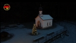 Schwach beleuchtet der Christbaum die kleine Kapelle im Wildpark in Oberreith